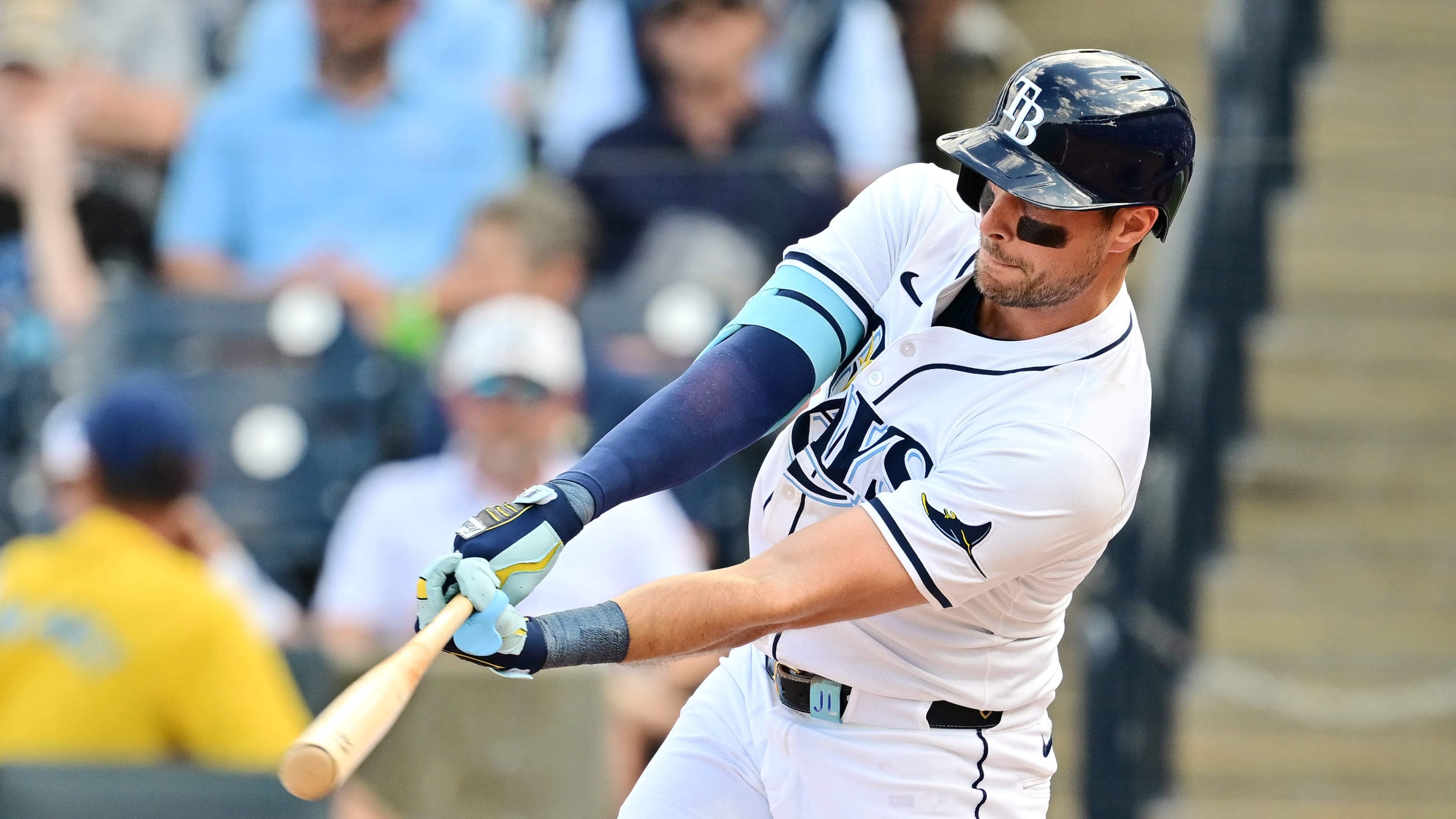 Misner's Walk-Off Magic